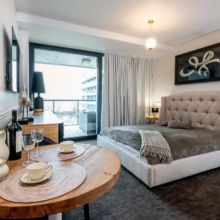 Seaside Parking W Cenie Apartament *