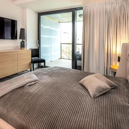 Seaside Parking W Cenie דירה