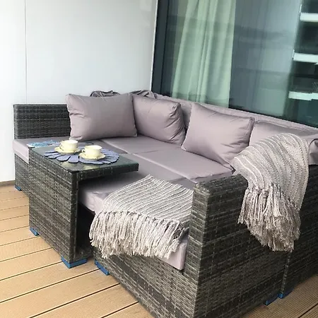 Seaside Parking W Cenie קולובז'ג